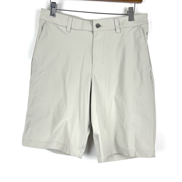 Lululemon Commission Shorts Relaxed 11" Men's Size 30 Flat Front Athletic Chinos - Picture 1 of 6